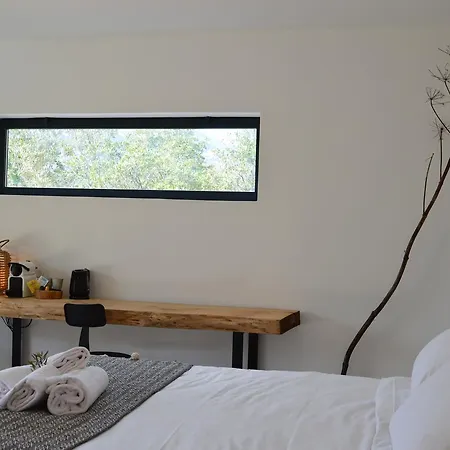 Les Petites Maisons Bed & Breakfast