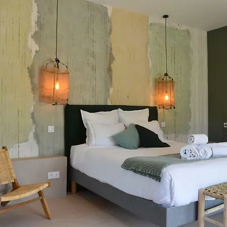 Les Petites Maisons Bed & Breakfast