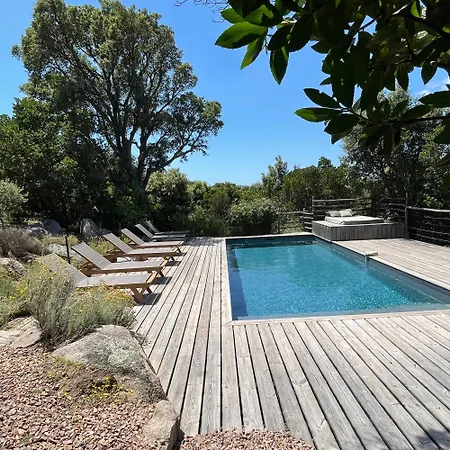 Bed & Breakfast Les Petites Maisons 4*