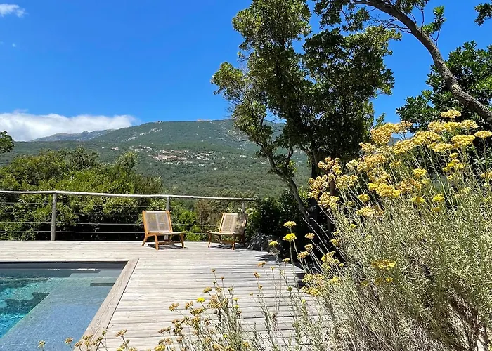 Les Petites Maisons לינה וארוחת בוקר סוטה