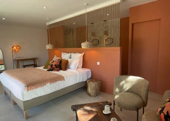 Couette-café Les Petites Maisons Sotta