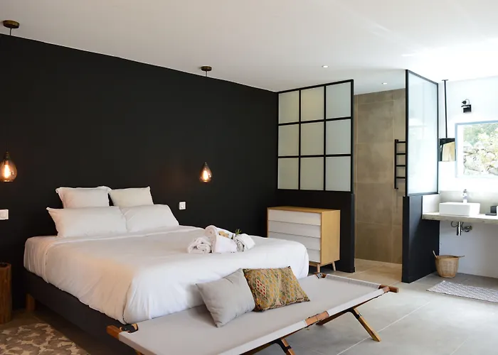 Les Petites Maisons Couette-café