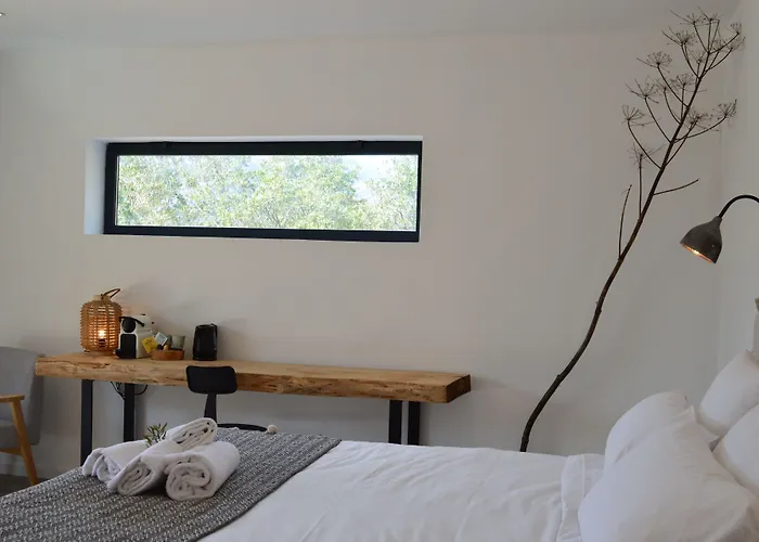 Les Petites Maisons לינה וארוחת בוקר סוטה