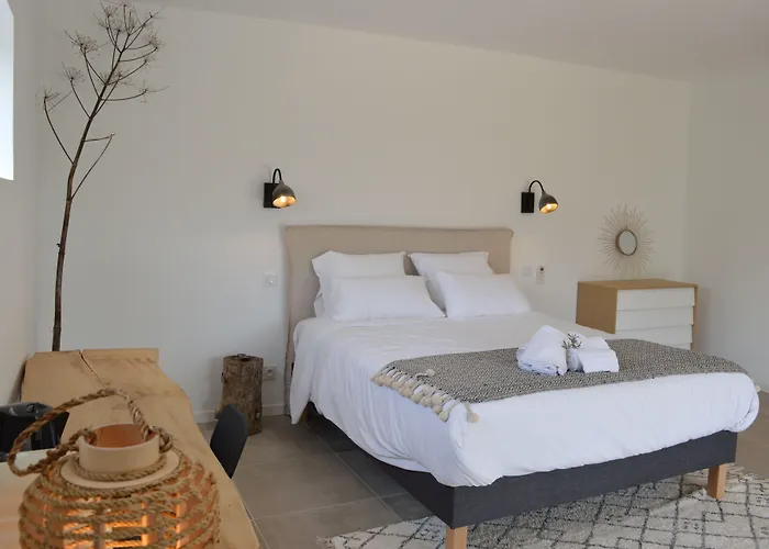 Les Petites Maisons Sotta